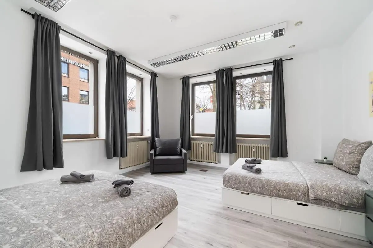 90M2 Fuer Bis Zu 12 Personen - Muenchen Innenstadt 0*, München Duitsland